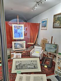 Schnappschuss auf unseren Ausstellungsraum in Wasserburg, Marienplatz 15 - Joseph Steutzger / Antiquariat & Kunsthandel